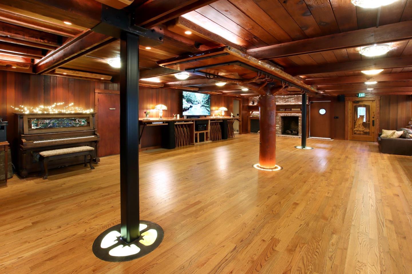 16770 Redwood Lodge RD