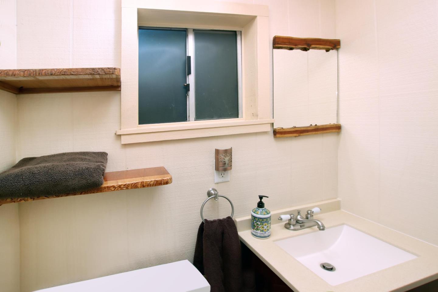 16770 Redwood Lodge RD