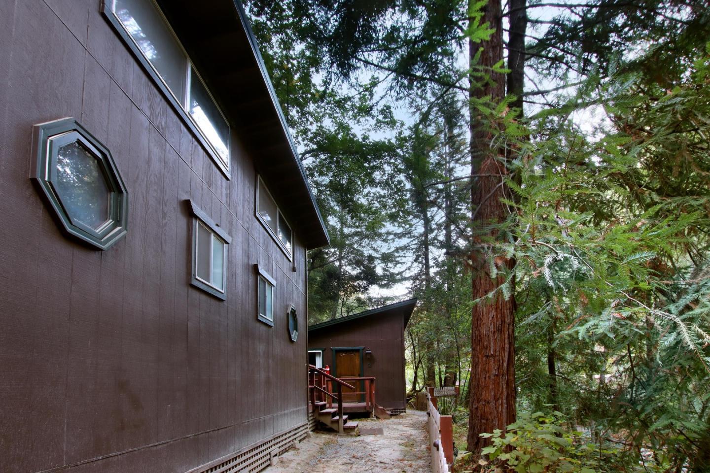 16770 Redwood Lodge RD