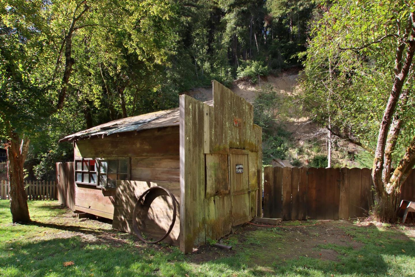 16770 Redwood Lodge RD