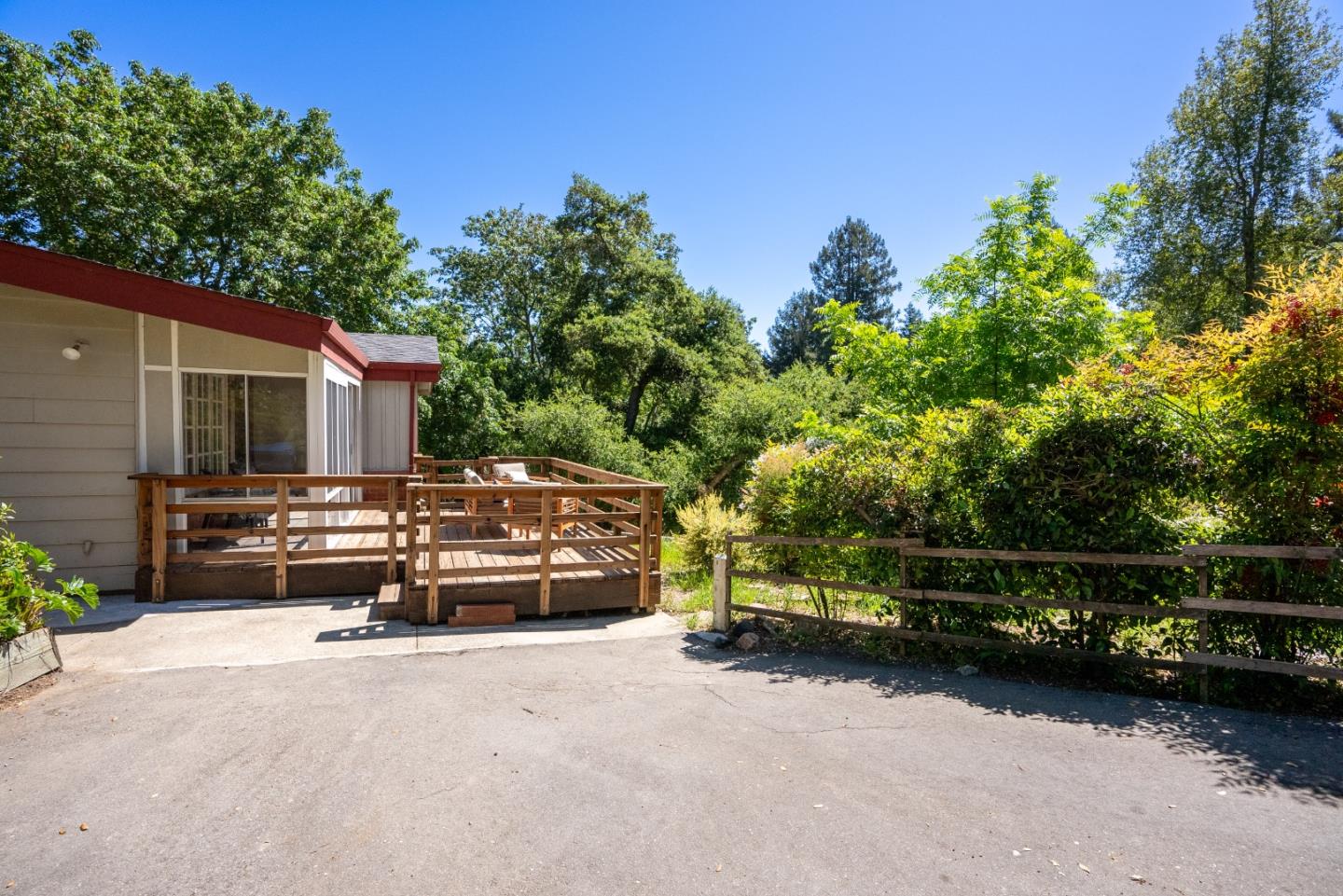 21412 Madrone DR