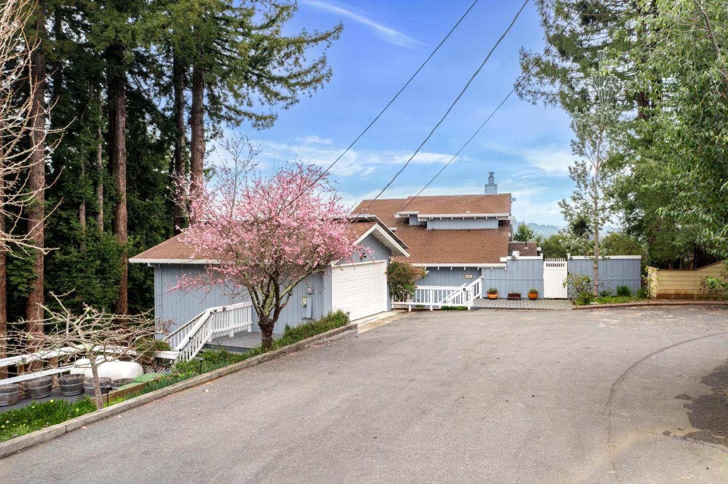 645 Skyward Drive