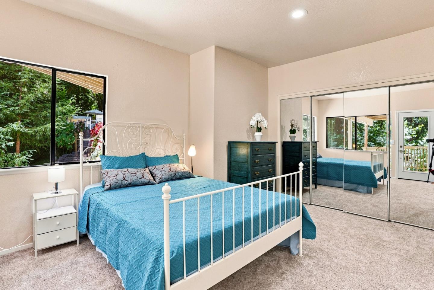 16855 Redwood Lodge RD