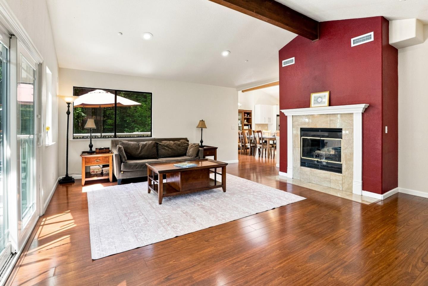 16855 Redwood Lodge RD