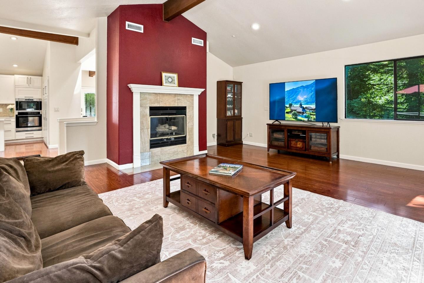16855 Redwood Lodge RD