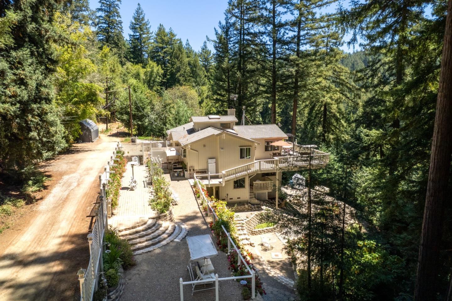 16855 Redwood Lodge RD