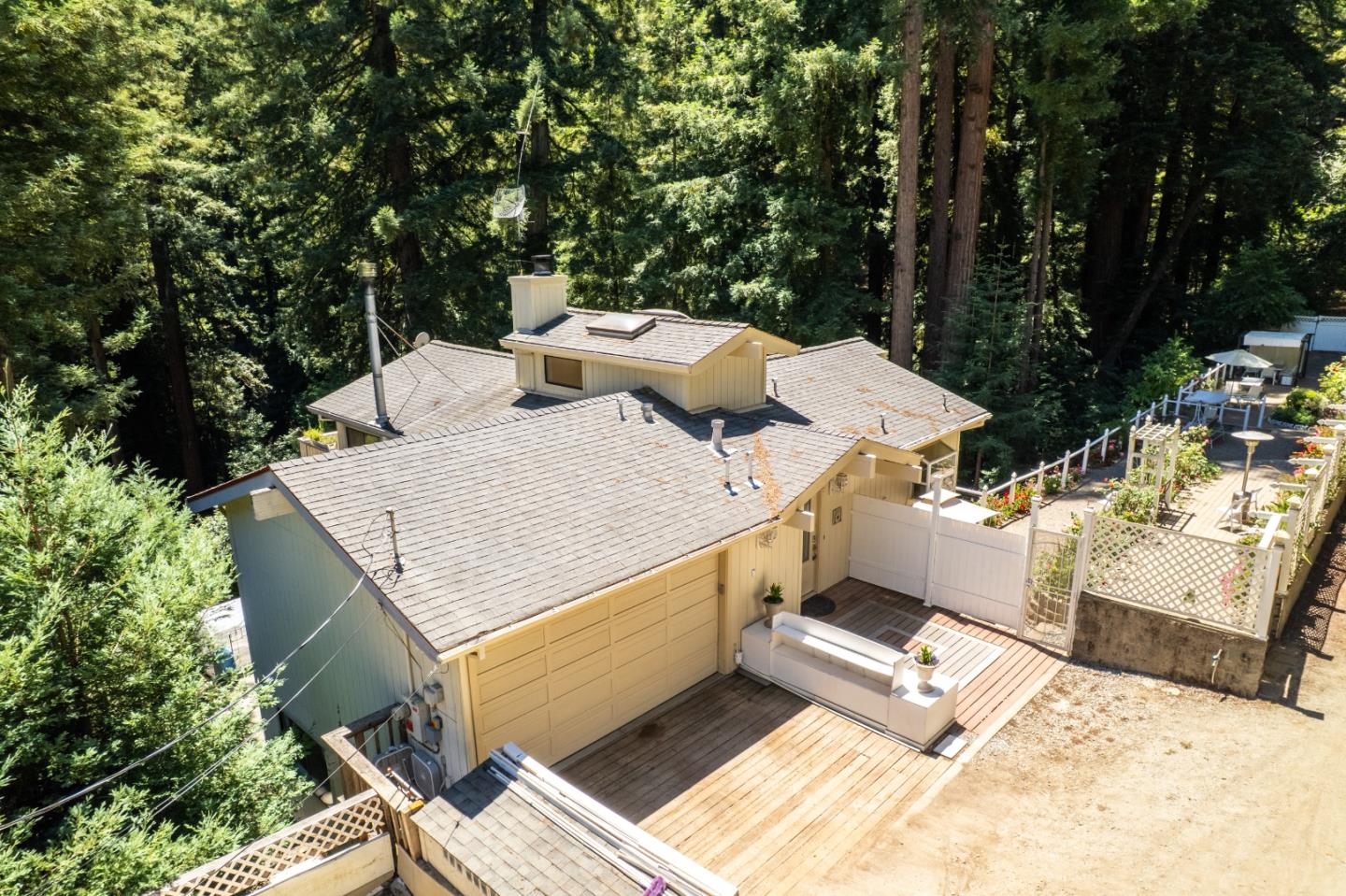 16855 Redwood Lodge RD