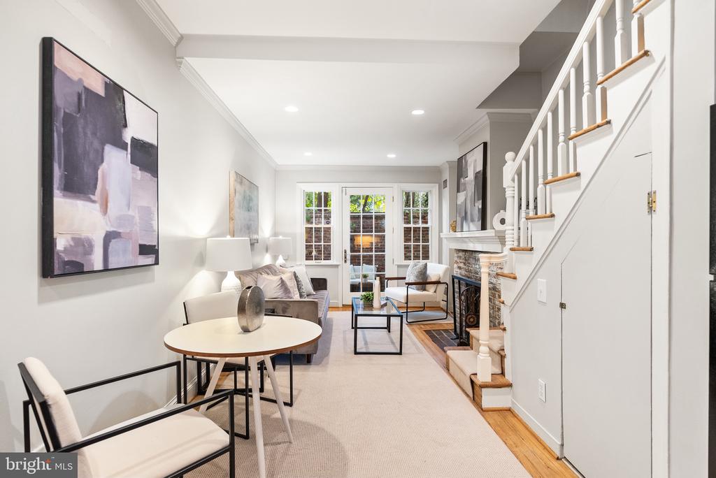 2 POMANDER WALK NW