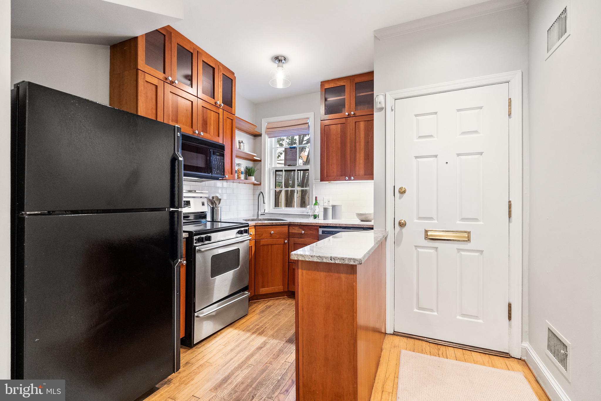2 POMANDER WALK NW