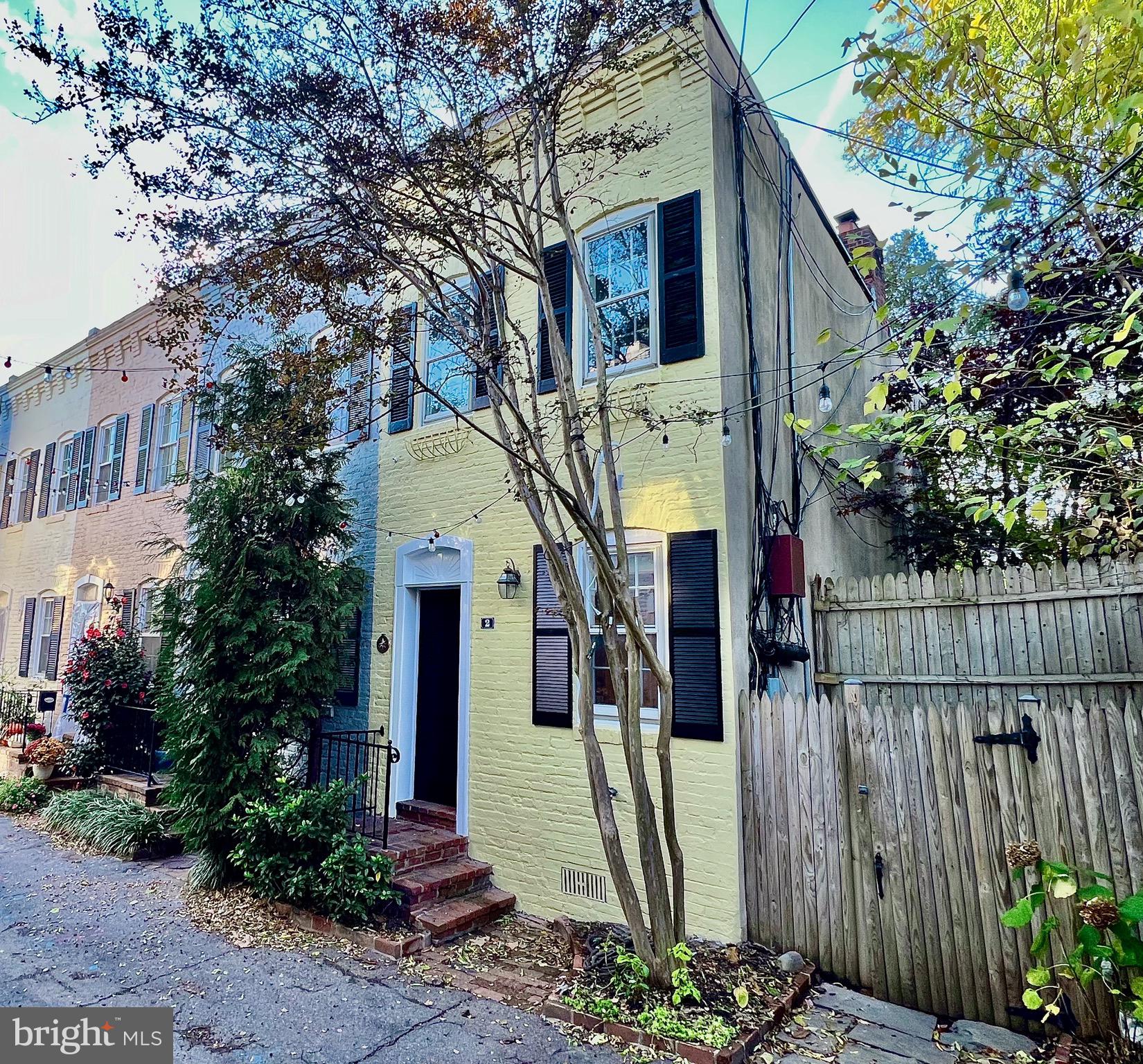 2 POMANDER WALK NW