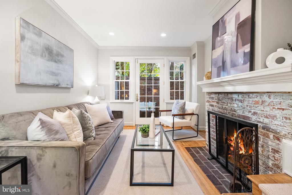 2 POMANDER WALK NW