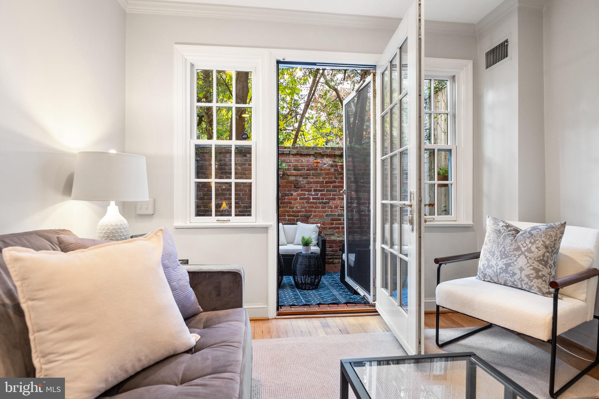 2 POMANDER WALK NW