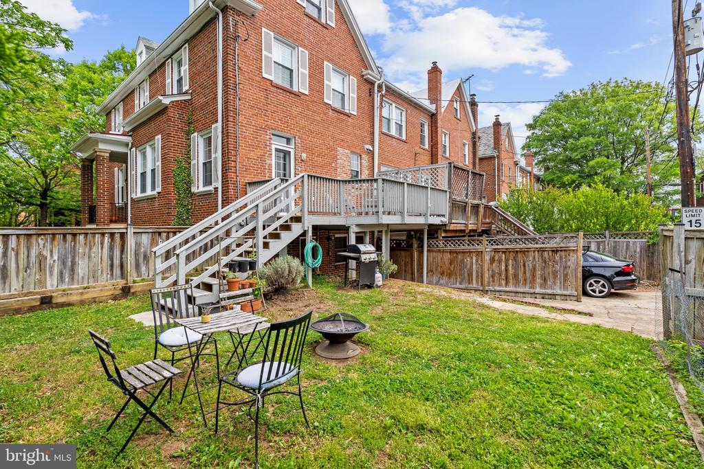 2243 40TH STREET NW