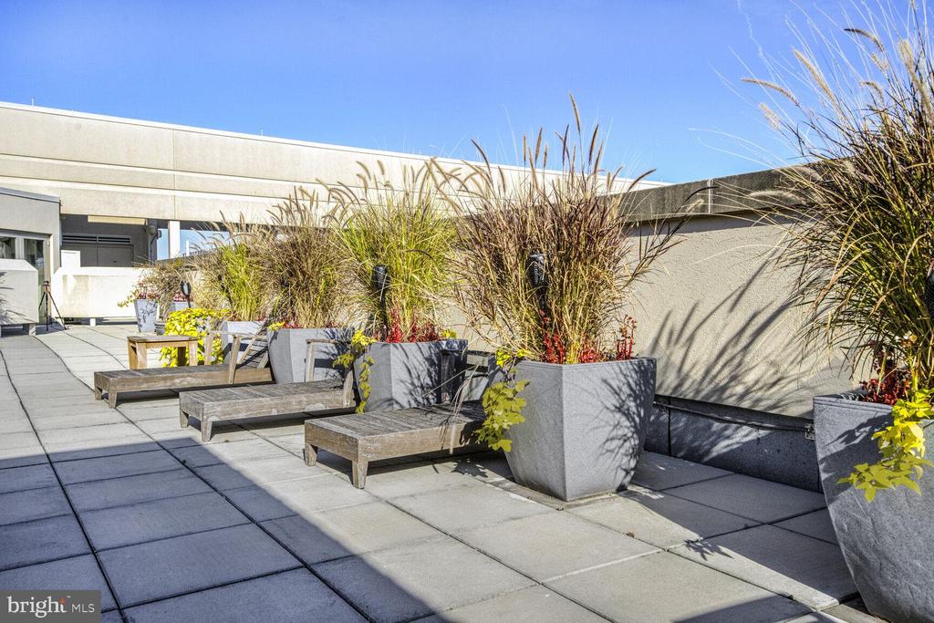 811 4TH STREET NW 807