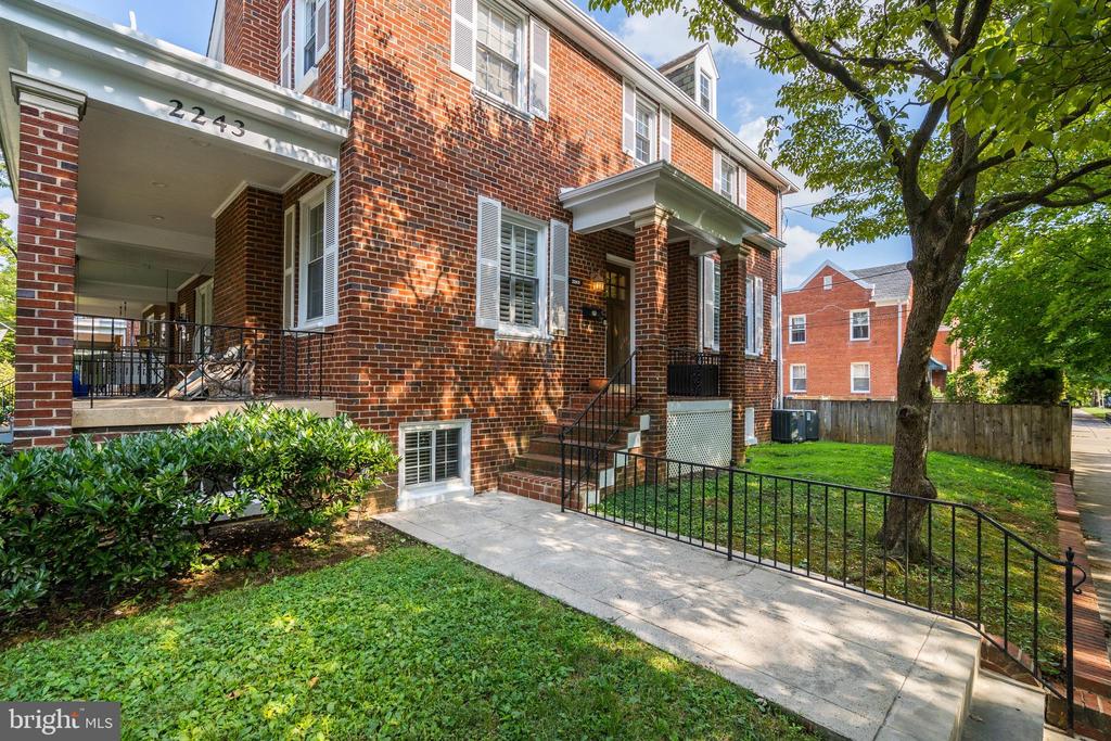 2243 NW 40TH STREET NW