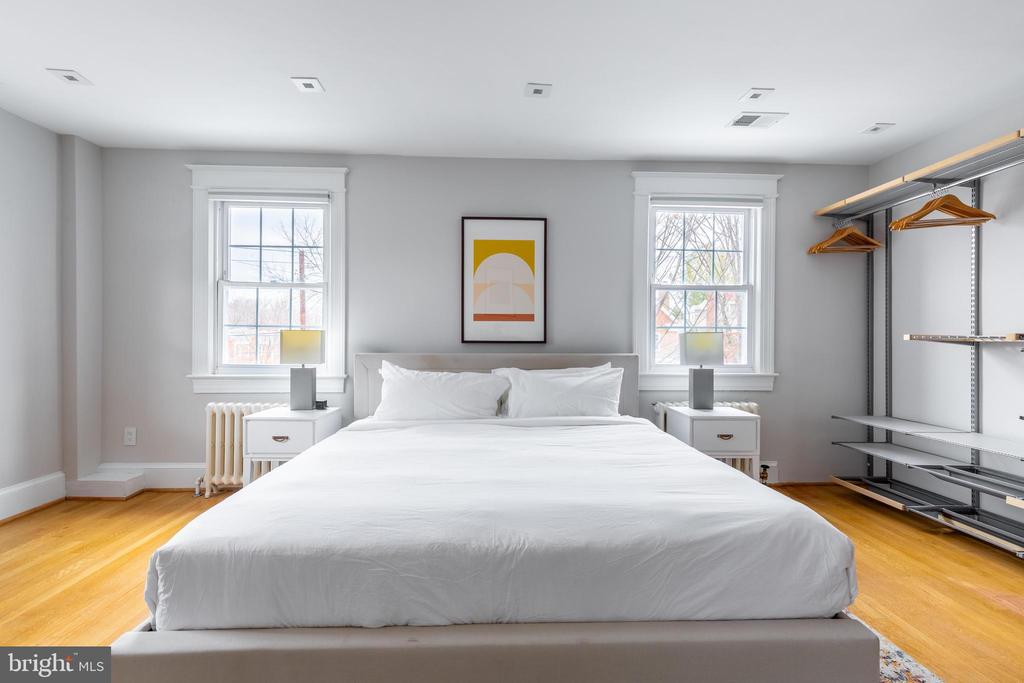 2243 NW 40TH STREET NW