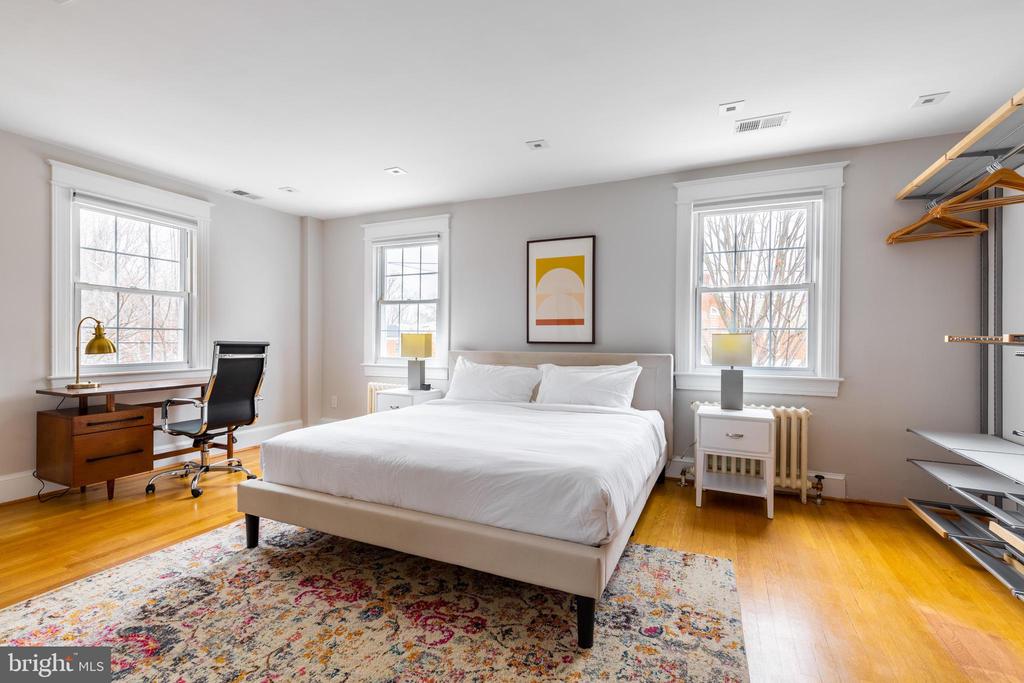 2243 NW 40TH STREET NW