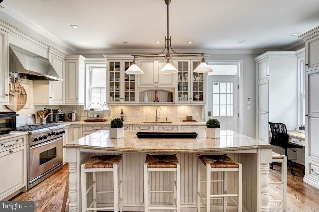 2243 NW 40TH STREET NW