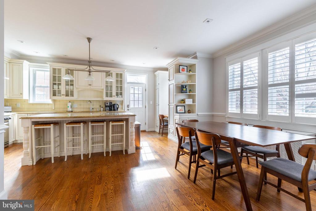 2243 NW 40TH STREET NW