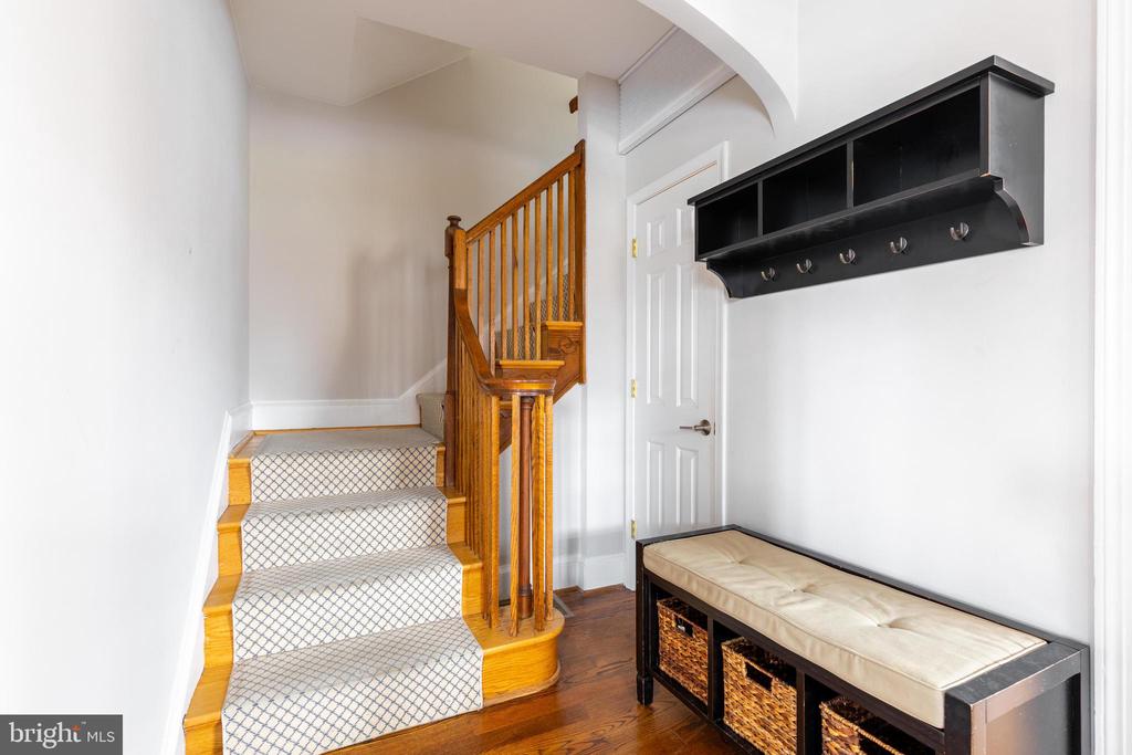 2243 NW 40TH STREET NW