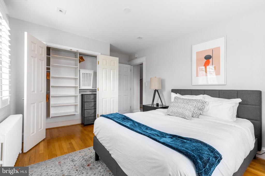 2243 NW 40TH STREET NW