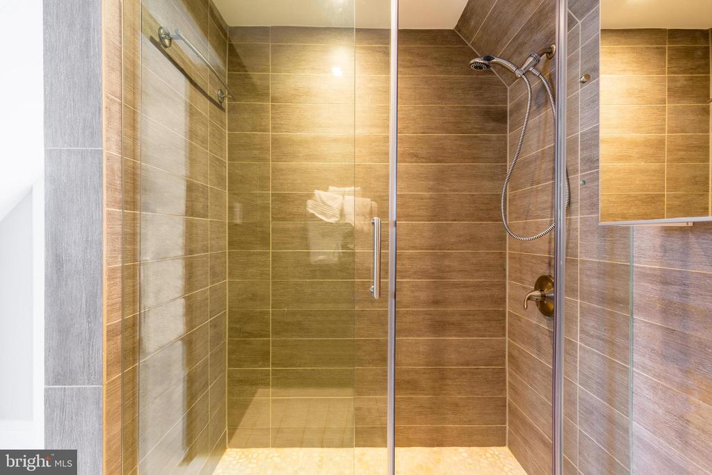2243 NW 40TH STREET NW