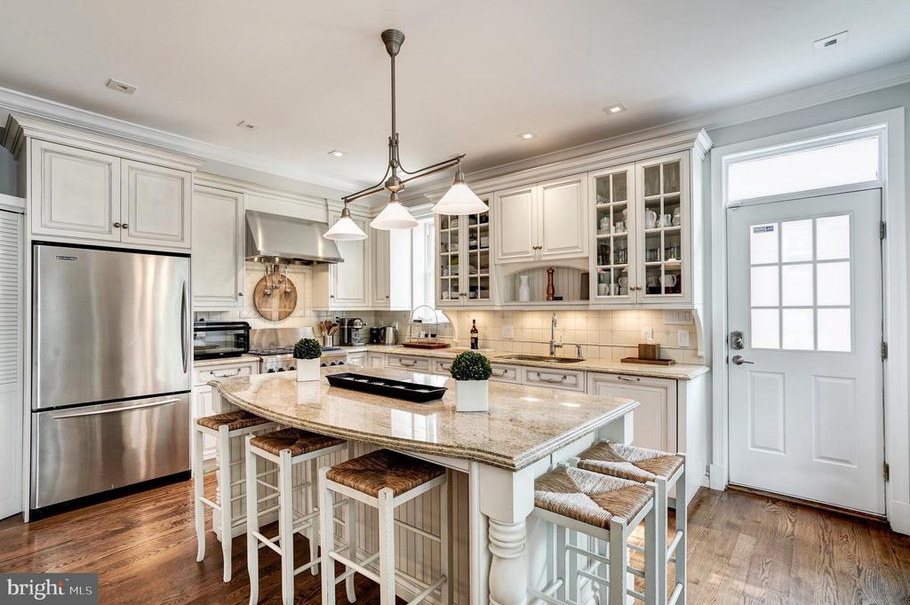 2243 NW 40TH STREET NW