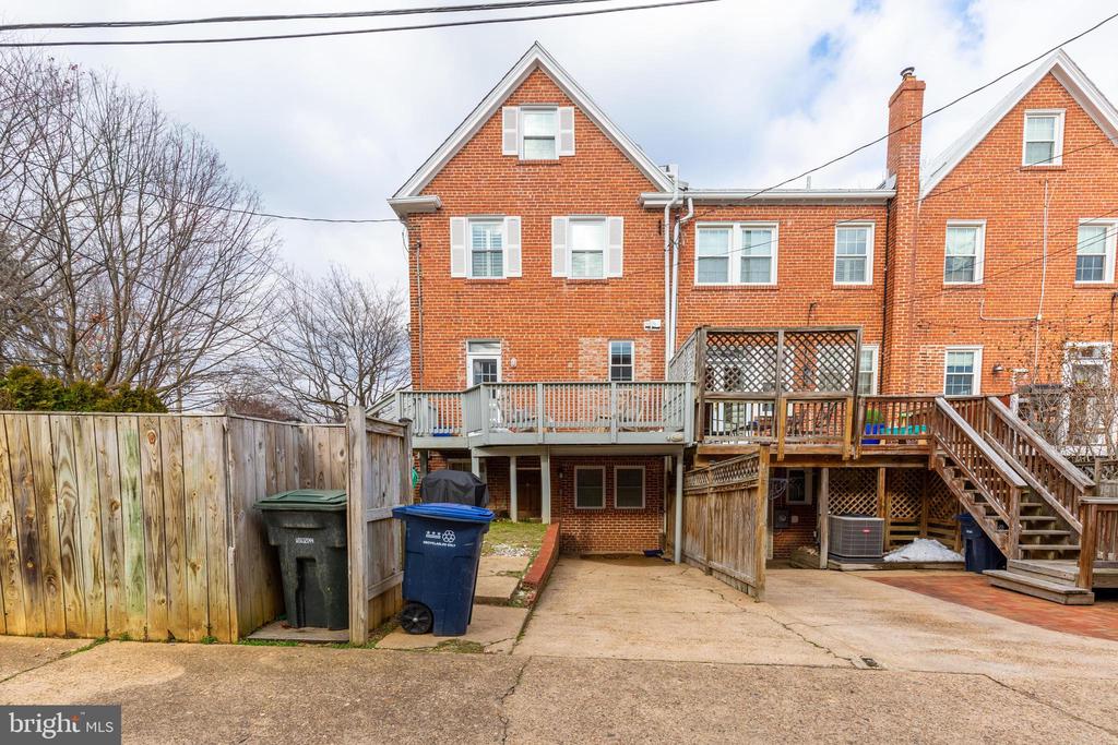 2243 NW 40TH STREET NW