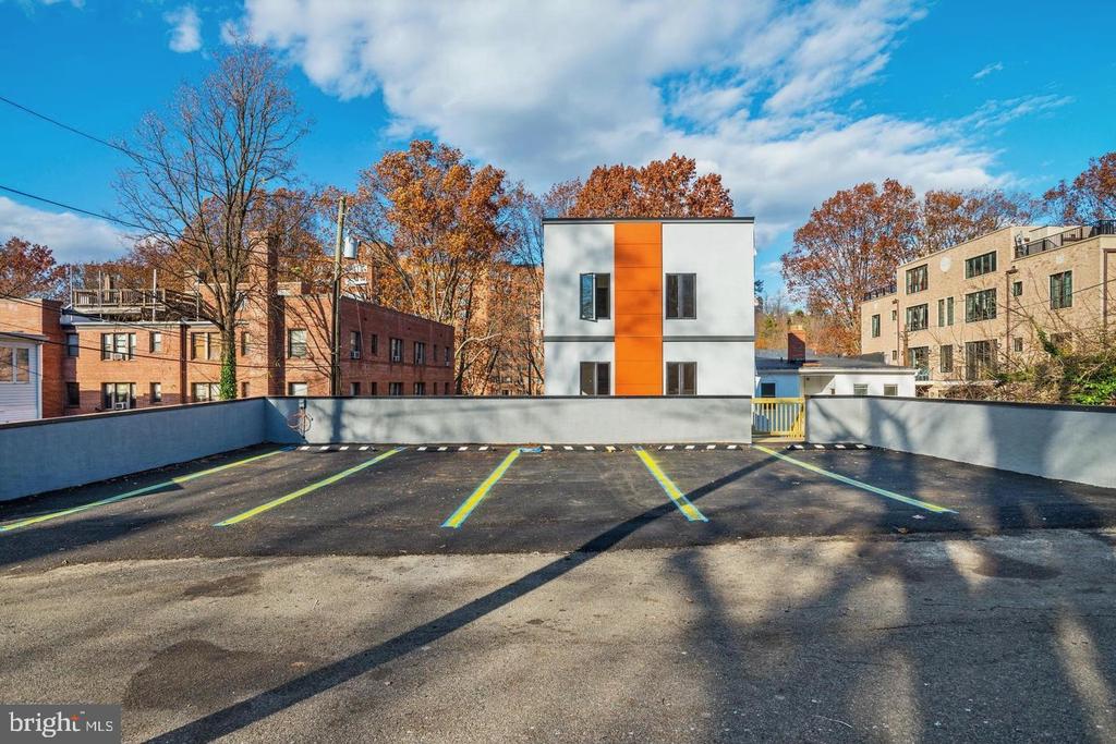 4012 NW EDMUNDS STREET NW 6 (PENTHOUSE)