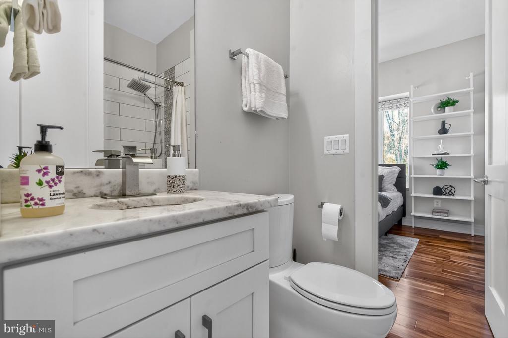4012 NW EDMUNDS STREET NW 6 (PENTHOUSE)