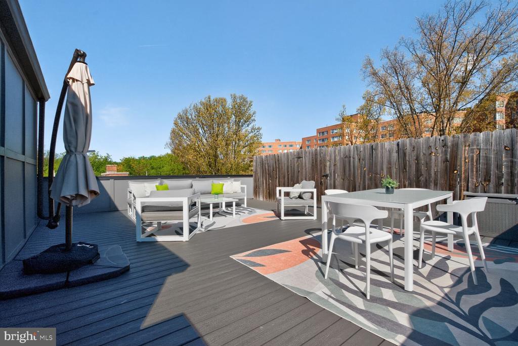 4012 NW EDMUNDS STREET NW 6 (PENTHOUSE)