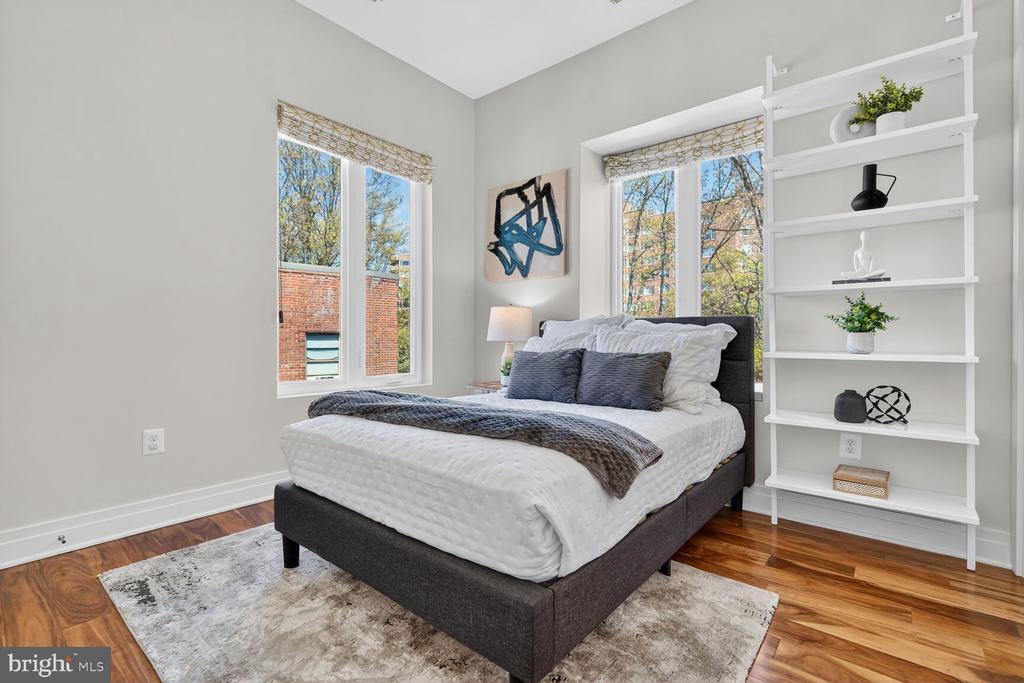 4012 NW EDMUNDS STREET NW 6 (PENTHOUSE)