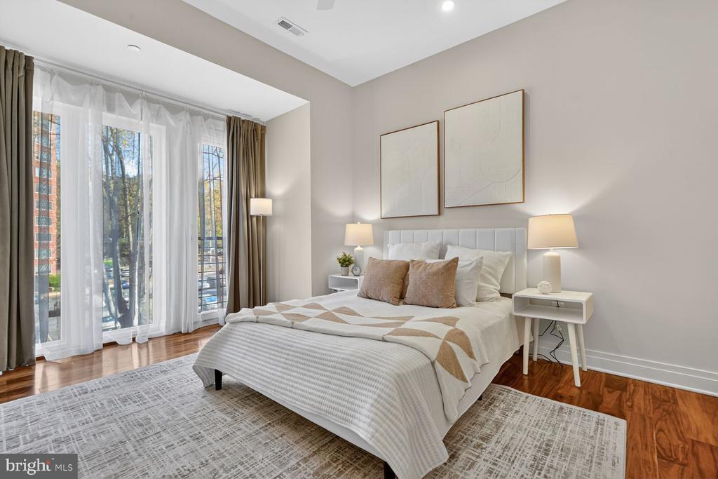 4012 NW EDMUNDS STREET NW 6 (PENTHOUSE)