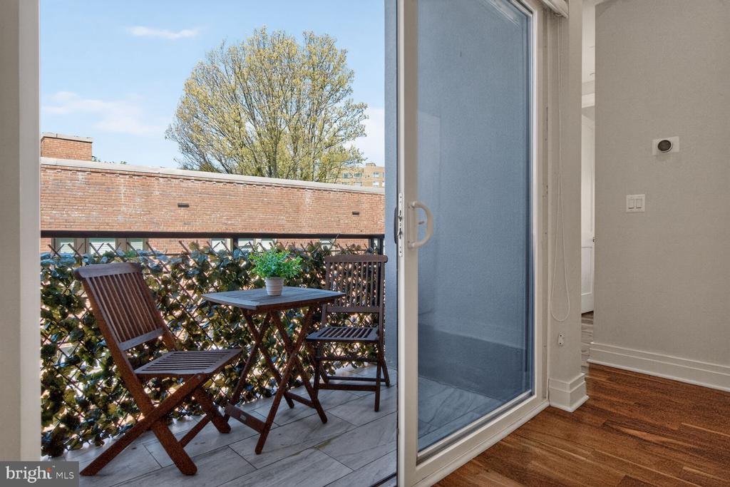 4012 NW EDMUNDS STREET NW 6 (PENTHOUSE)