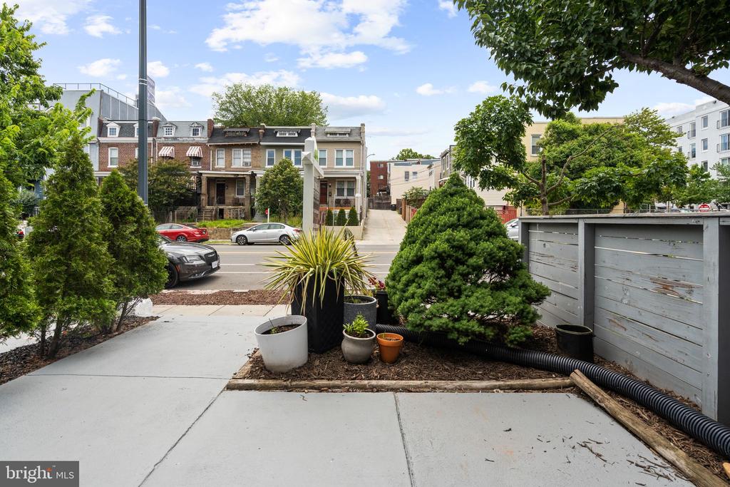 2129 4TH STREET NE