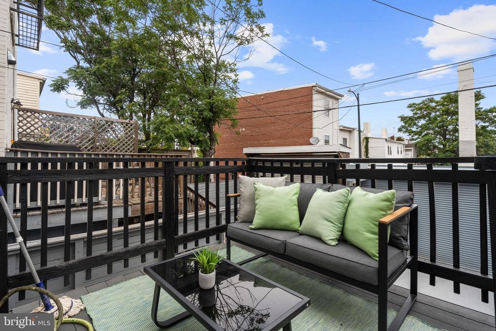 2129 4TH STREET NE