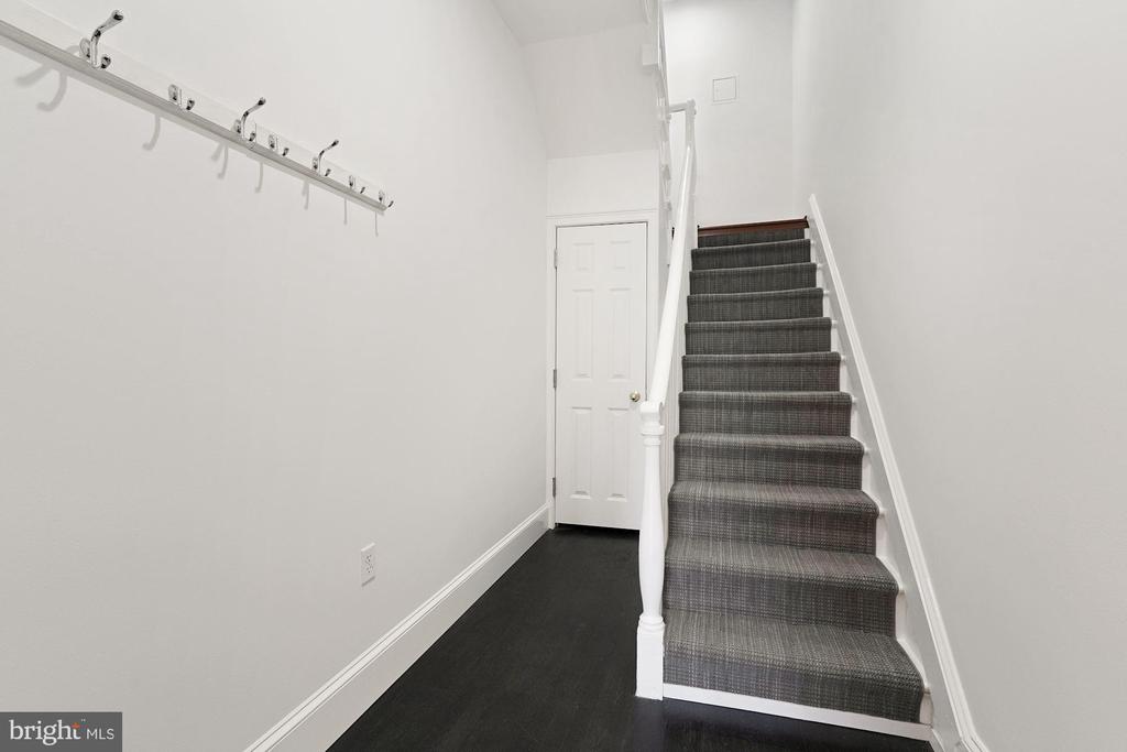 1675 WISCONSIN AVENUE NW