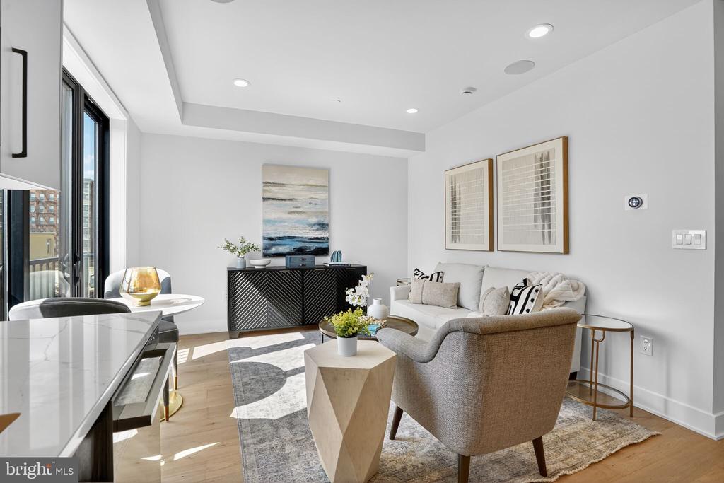 2440 ONTARIO ROAD NW Unit: 9