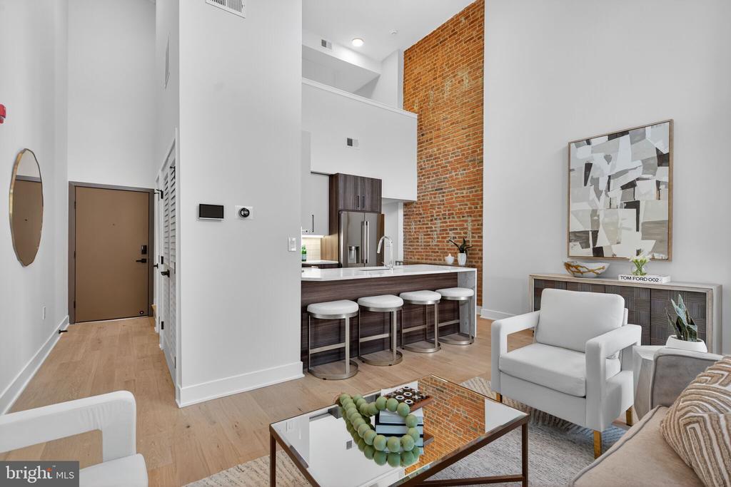 2440 ONTARIO ROAD NW Unit: 6