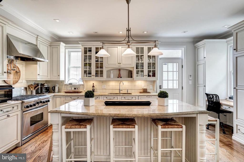 2243 NW 40TH STREET NW