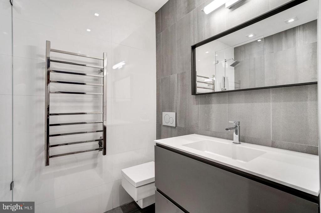 2243 NW 40TH STREET NW