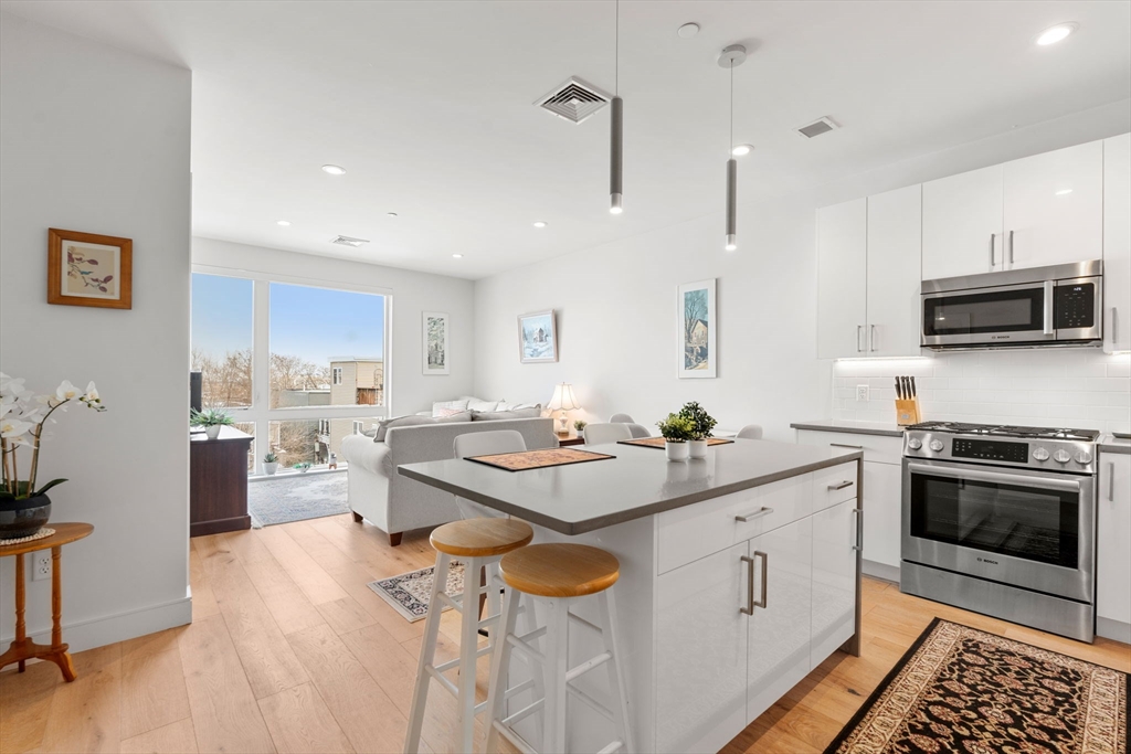 420 West Broadway # 405