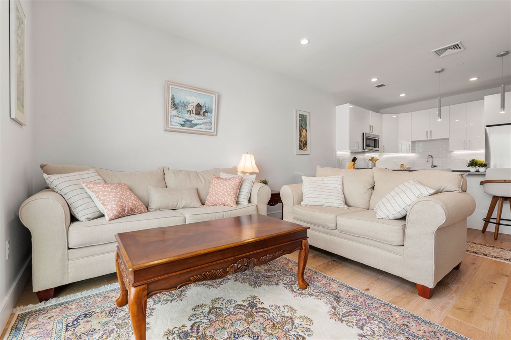 420 West Broadway # 405