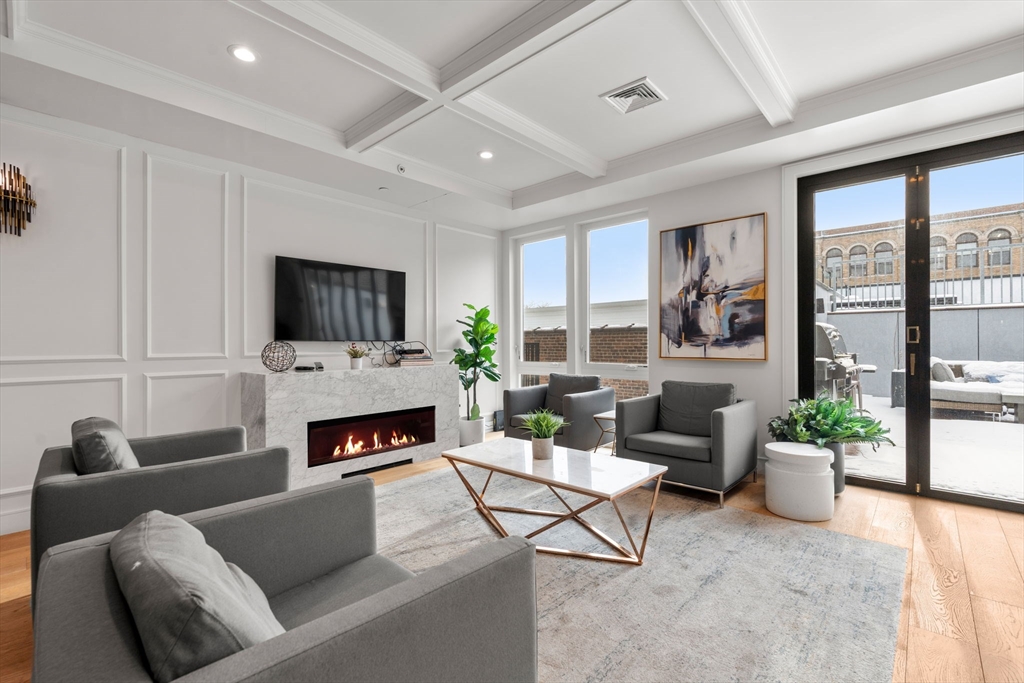 420 West Broadway # 405
