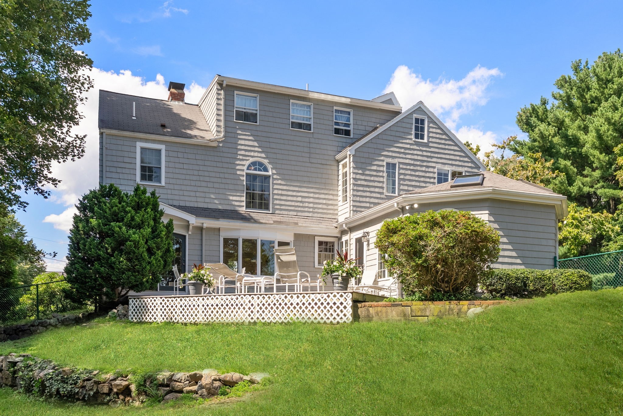 11 Hillcrest Rd