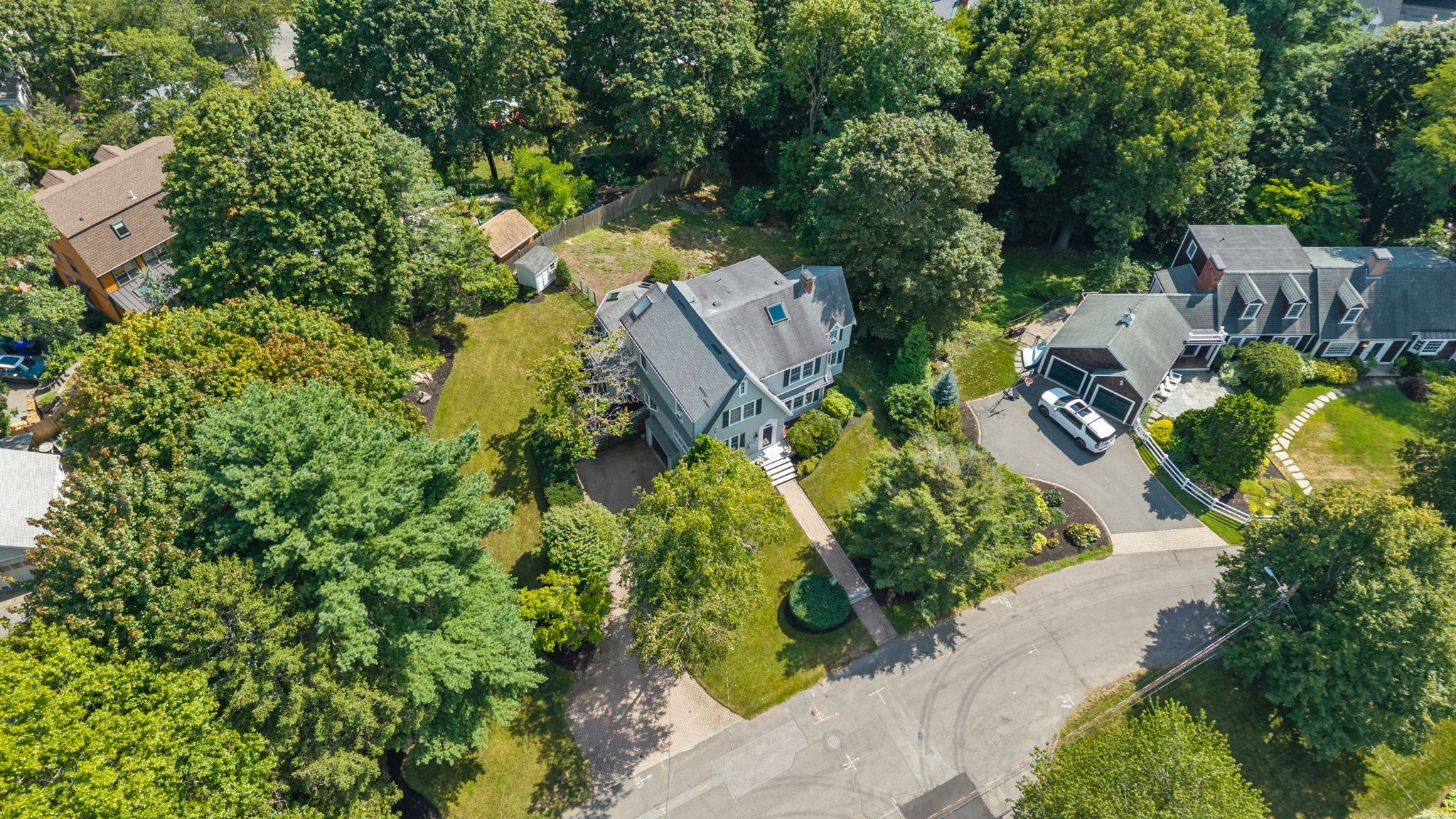 11 Hillcrest Rd