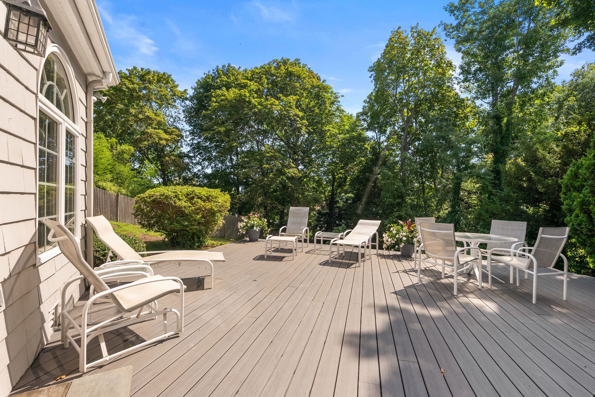 11 Hillcrest Rd