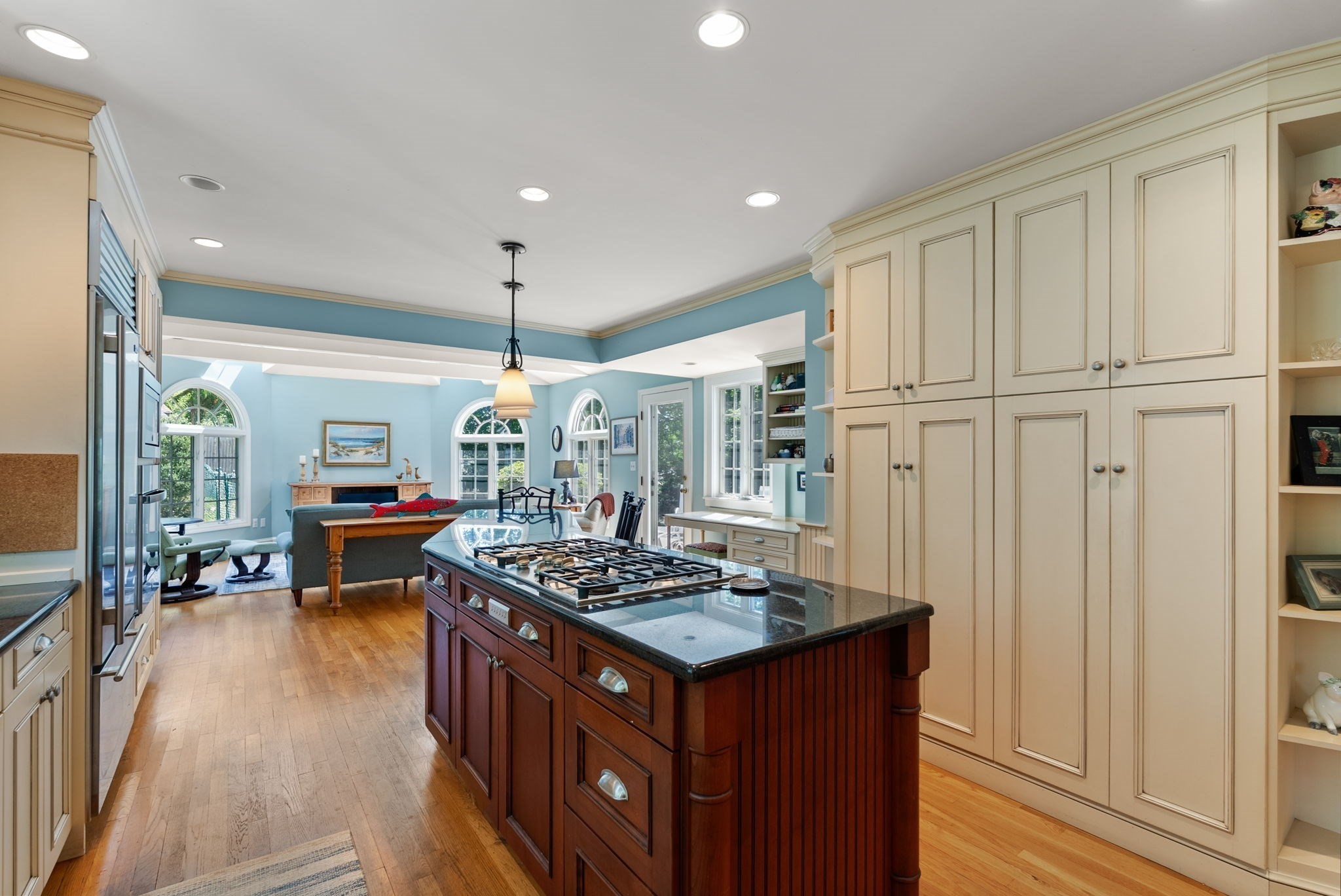 11 Hillcrest Rd
