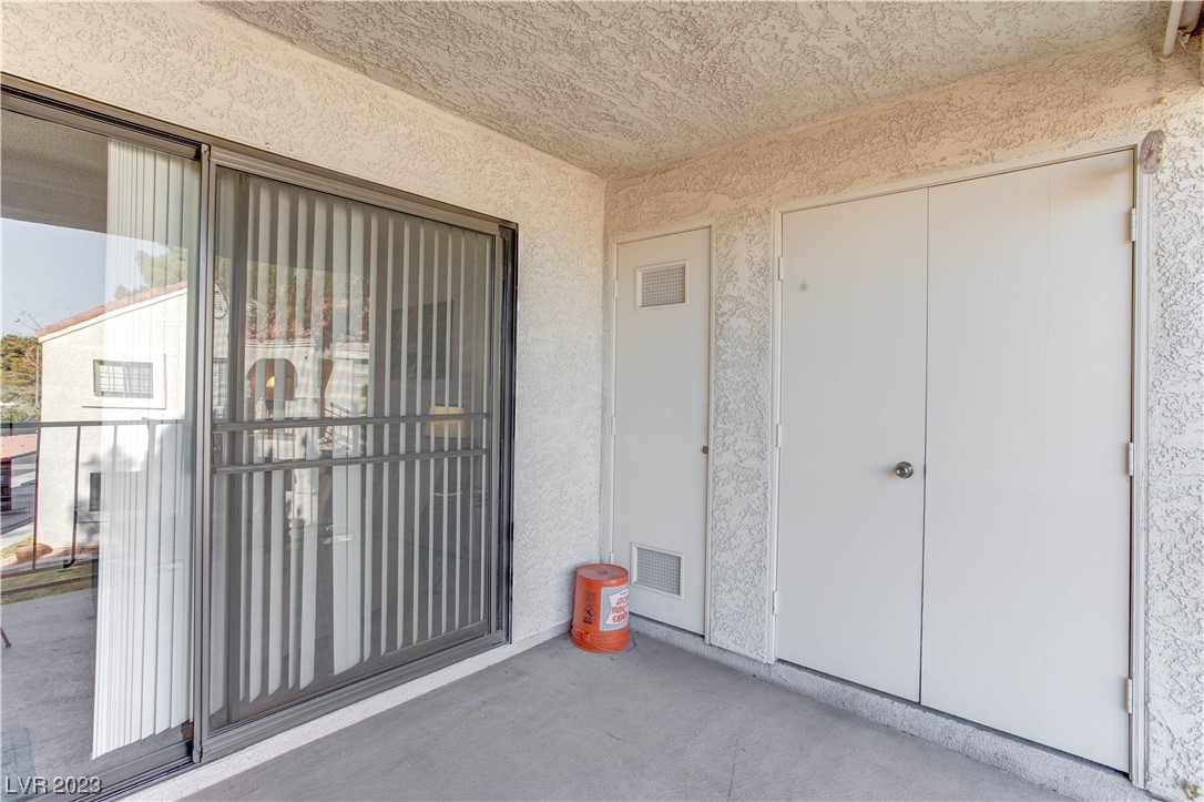 4718 Nara Vista Way 204