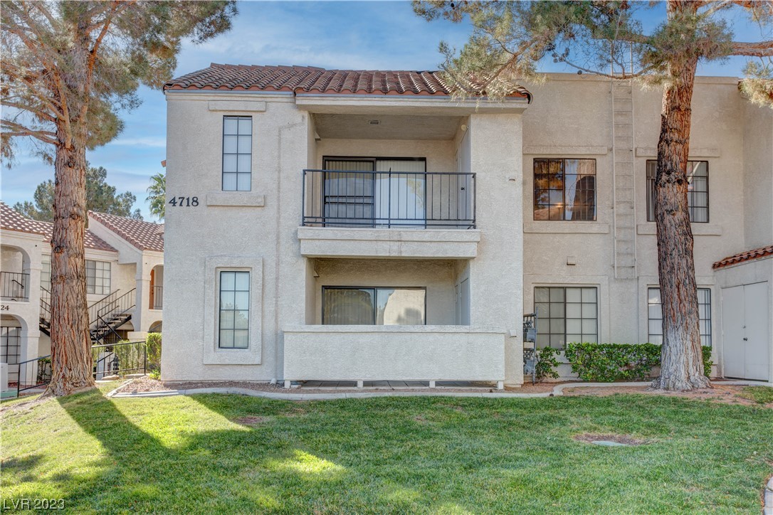 4718 Nara Vista Way 204